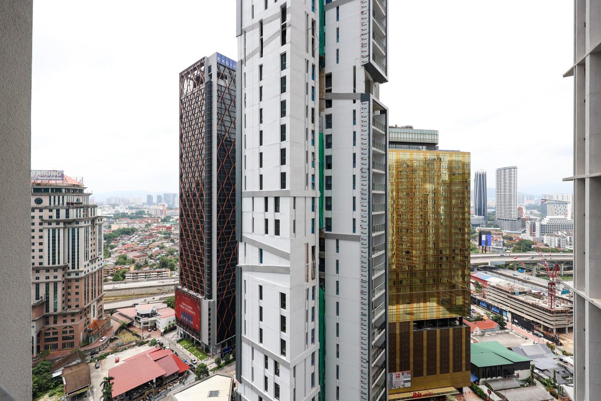 The Mews Klcc By Gb *